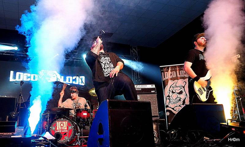 Harlej ve Svitavách děkovali tamním fanouškům, za odměnu s nimi šli po koncertě na pivo