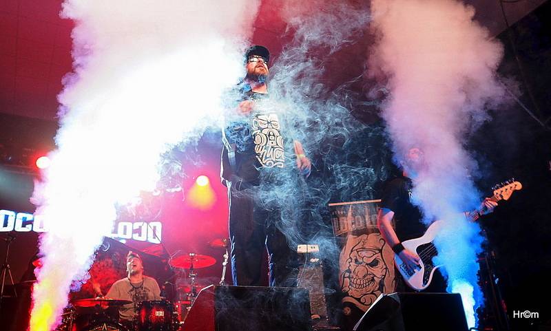 Harlej ve Svitavách děkovali tamním fanouškům, za odměnu s nimi šli po koncertě na pivo