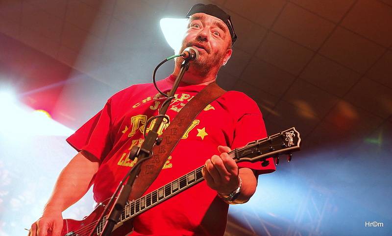 Harlej ve Svitavách děkovali tamním fanouškům, za odměnu s nimi šli po koncertě na pivo