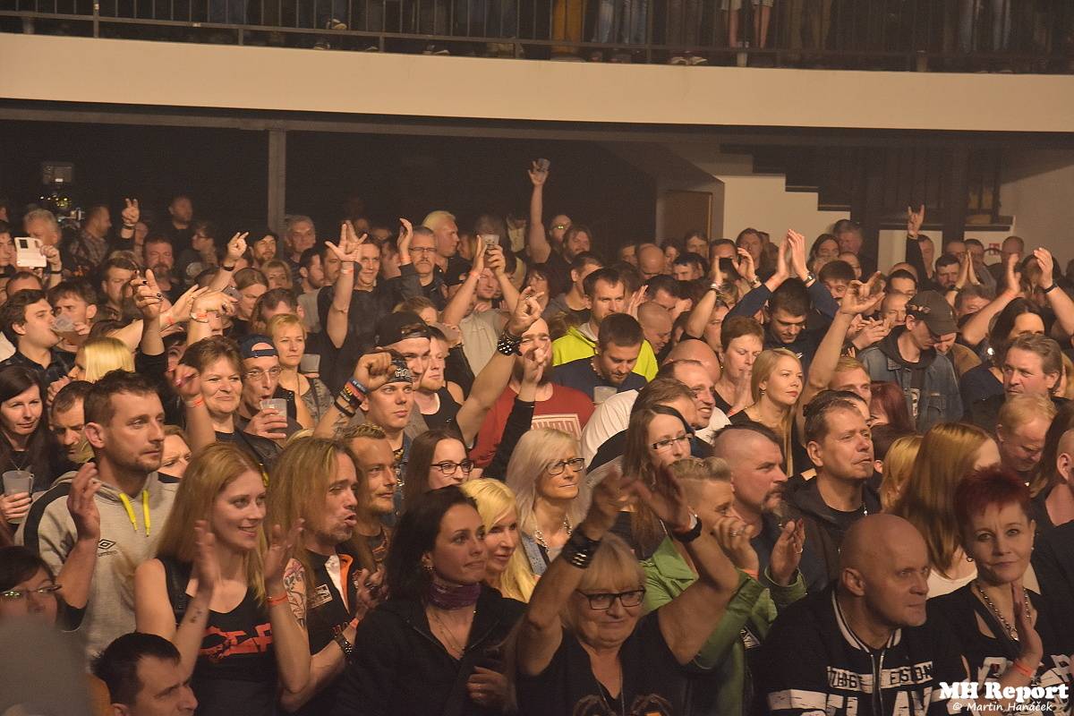 Doga s Alkeholem vyprodali plzeňskou Šeříkovku, atmosféra byla pekelná 