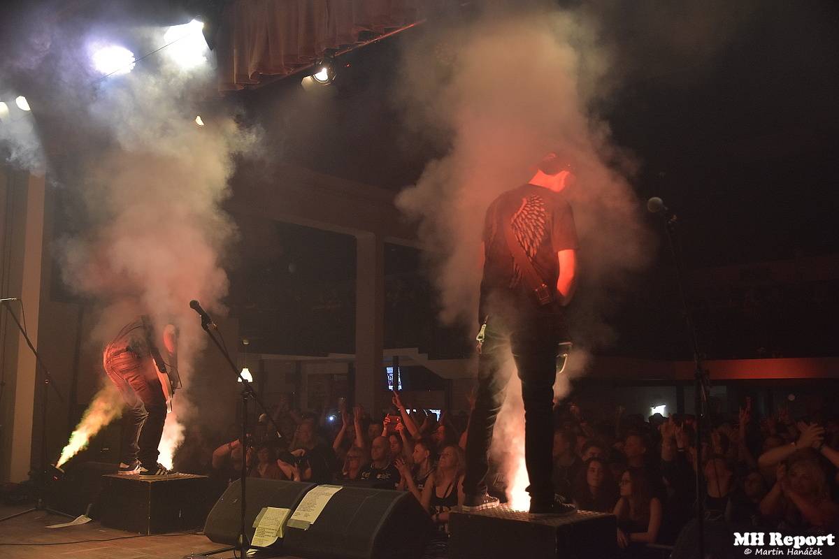 Doga s Alkeholem vyprodali plzeňskou Šeříkovku, atmosféra byla pekelná 