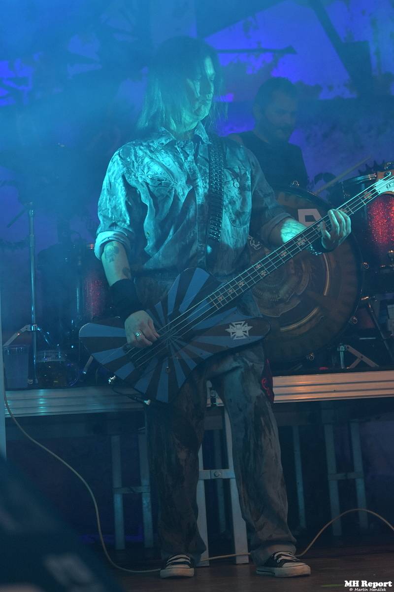 Doga s Alkeholem vyprodali plzeňskou Šeříkovku, atmosféra byla pekelná 