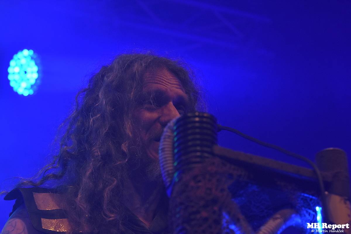 Doga s Alkeholem vyprodali plzeňskou Šeříkovku, atmosféra byla pekelná 