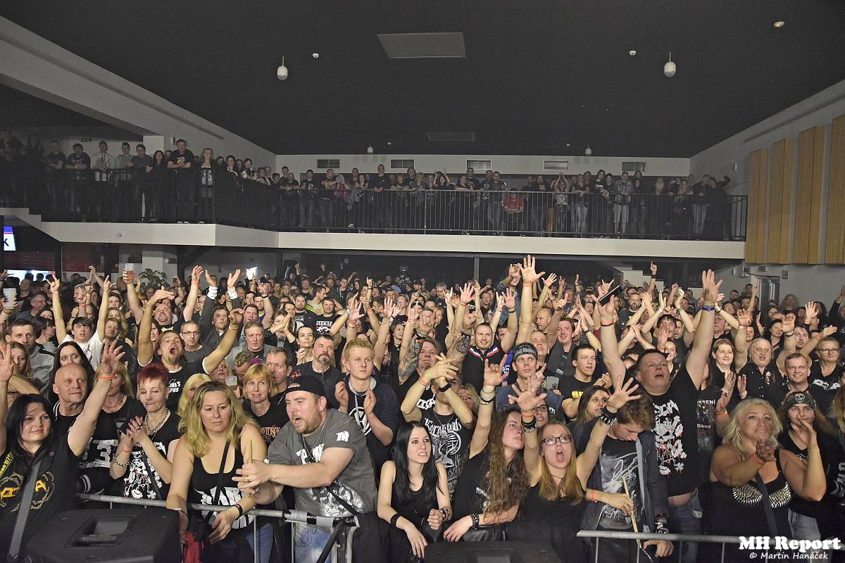 Doga s Alkeholem vyprodali plzeňskou Šeříkovku, atmosféra byla pekelná 