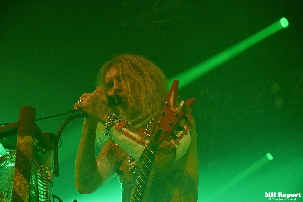 Doga s Alkeholem vyprodali plzeňskou Šeříkovku, atmosféra byla pekelná 