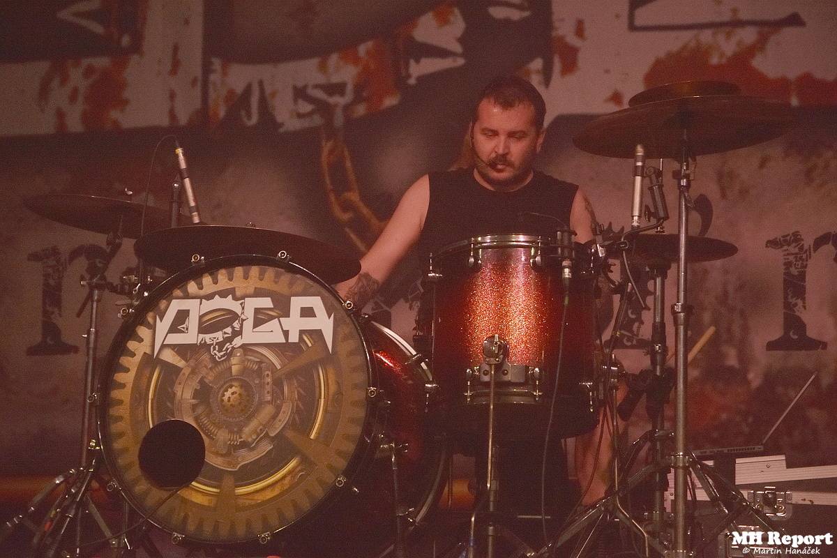 Doga s Alkeholem vyprodali plzeňskou Šeříkovku, atmosféra byla pekelná 