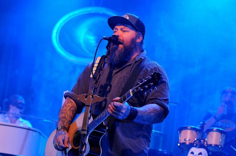 Škwor zahrál v Plzni své rockové hity unplugged