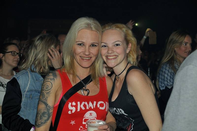 Škwor zahrál v Plzni své rockové hity unplugged