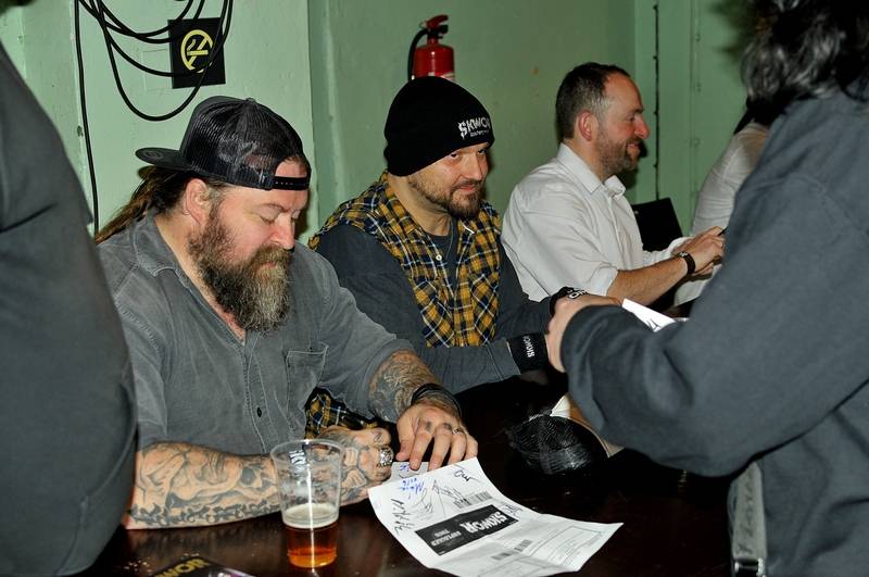 Škwor zahrál v Plzni své rockové hity unplugged