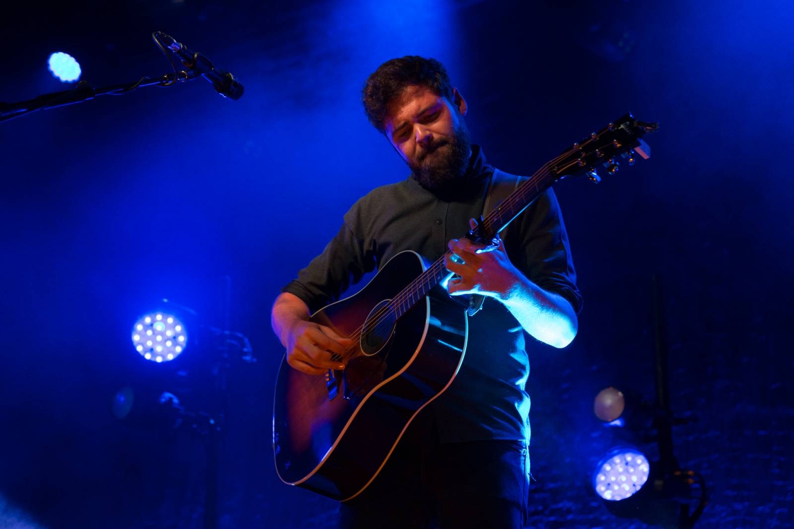 Passenger v Roxy uhranul intimní atmosférou