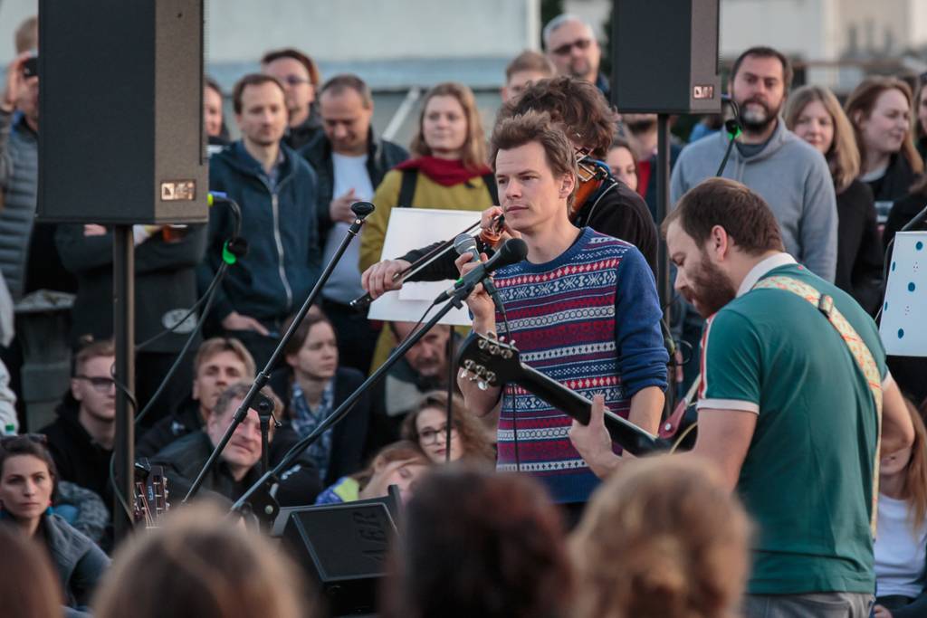 Zrní vzpomínali na střeše Lucerny na Václava Havla