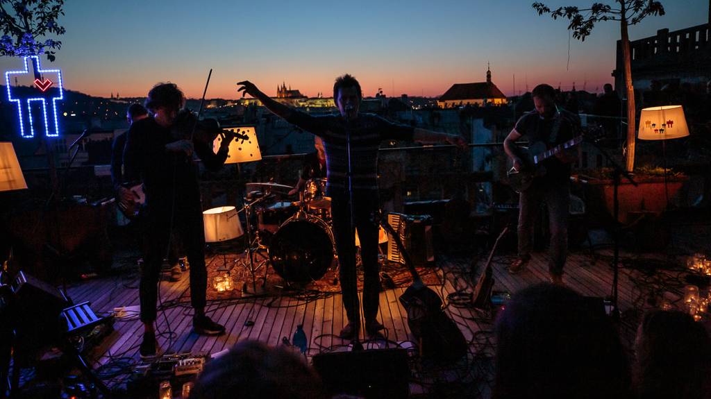 Zrní vzpomínali na střeše Lucerny na Václava Havla