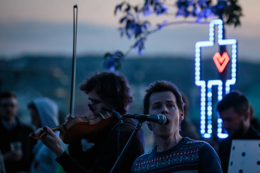 Zrní vzpomínali na střeše Lucerny na Václava Havla