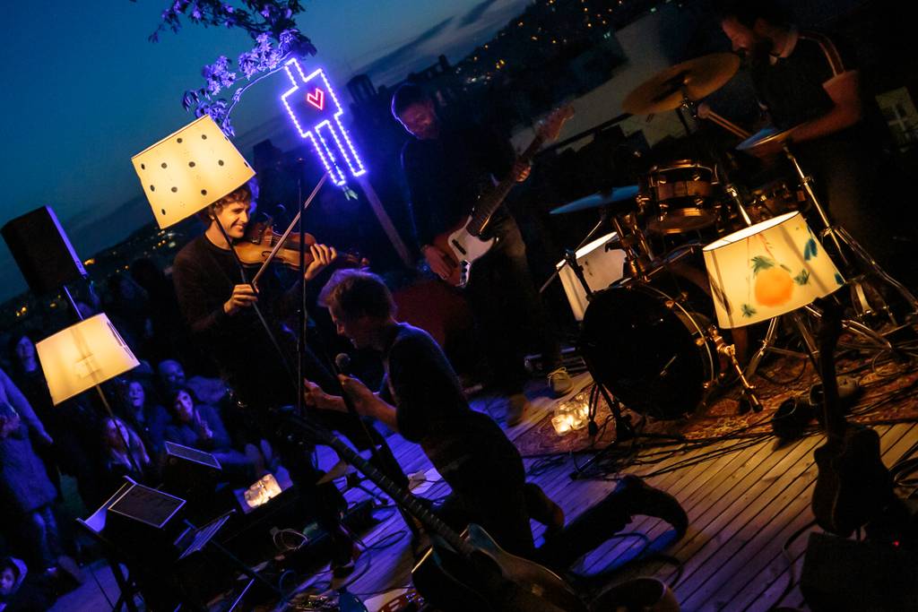 Zrní vzpomínali na střeše Lucerny na Václava Havla