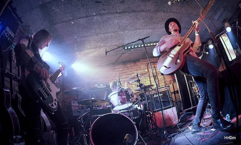 Vyprodané Café V lese přivítalo The Picturebooks