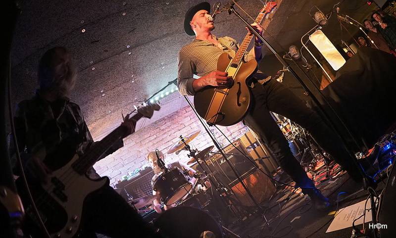 Vyprodané Café V lese přivítalo The Picturebooks