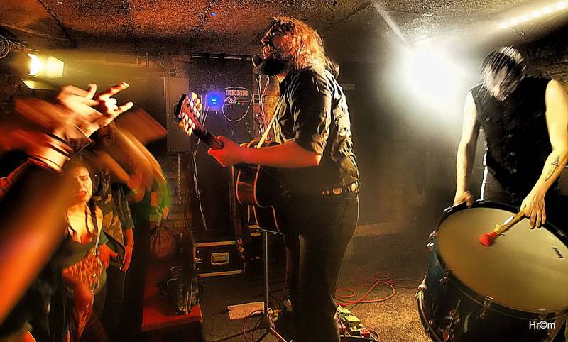 Vyprodané Café V lese přivítalo The Picturebooks