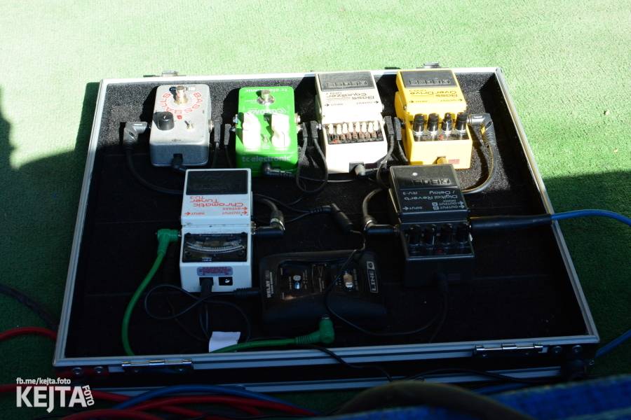 Punkový Číro Fest: Přehlídka barevných vlasů pokračovala i druhý den. Hráli Plexis nebo S-T-K