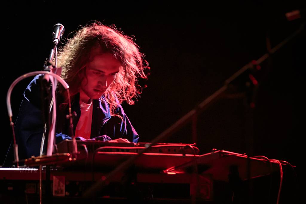 Mladí ladí jazz: V MeetFactory vystoupili Jameszoo, Android Asteroid i Johannes Benz