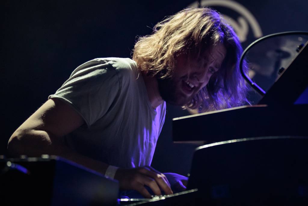 Mladí ladí jazz: V MeetFactory vystoupili Jameszoo, Android Asteroid i Johannes Benz