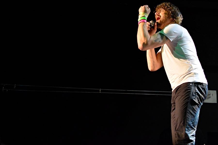 J.A.R. v Brně dostali dav do varu. Zpívali o hubnutí i superpéru