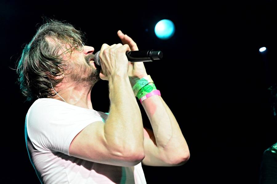 J.A.R. v Brně dostali dav do varu. Zpívali o hubnutí i superpéru