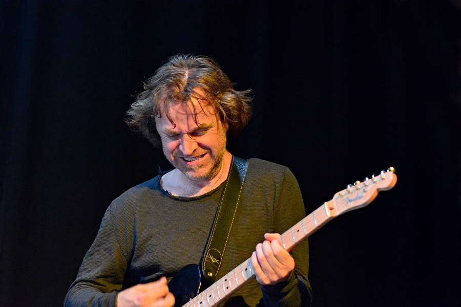 J.A.R. v Brně dostali dav do varu. Zpívali o hubnutí i superpéru