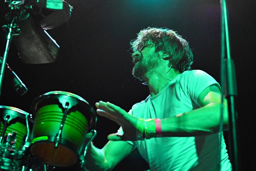 J.A.R. v Brně dostali dav do varu. Zpívali o hubnutí i superpéru