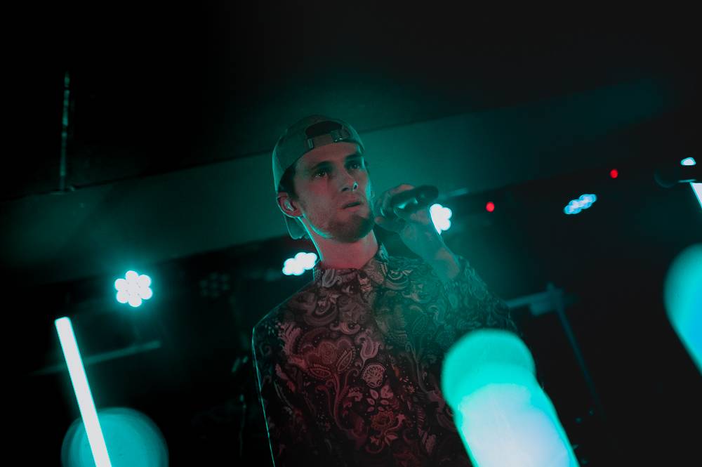 Walking On Cars předvedli strhující jízdu ve vyprodaném Rock Café