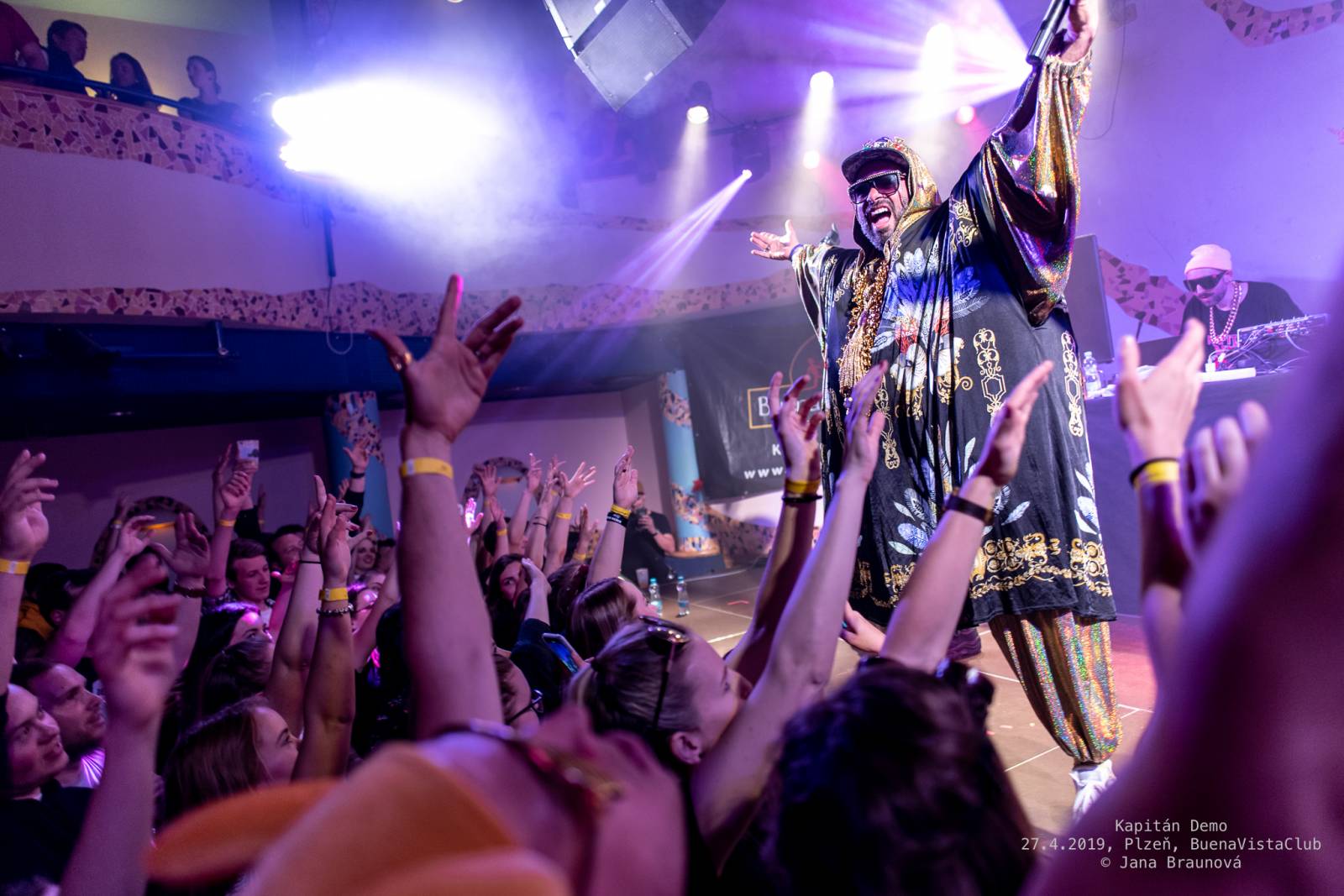 Kapitán Demo pokřtil vyprodaný 