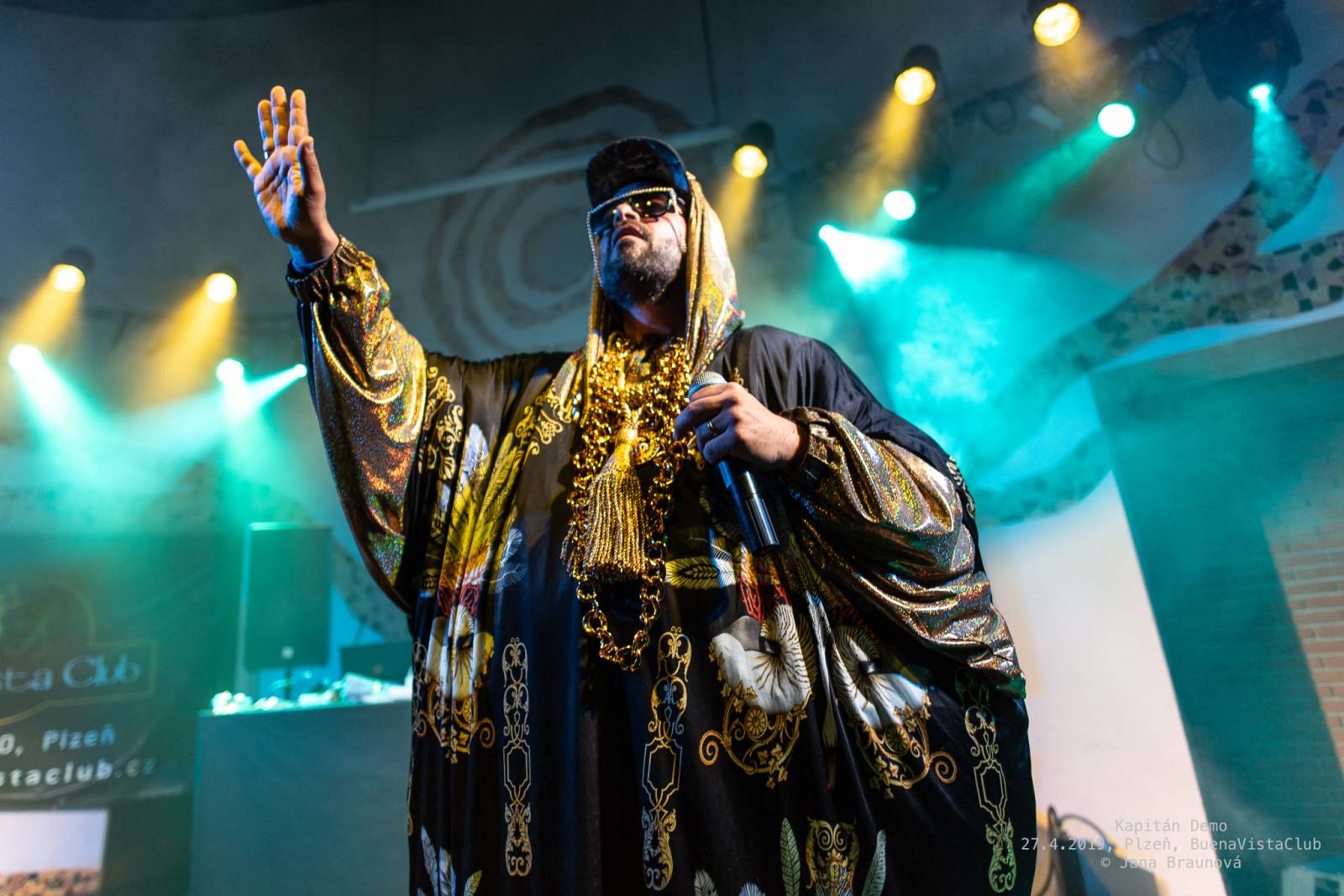 Kapitán Demo pokřtil vyprodaný 