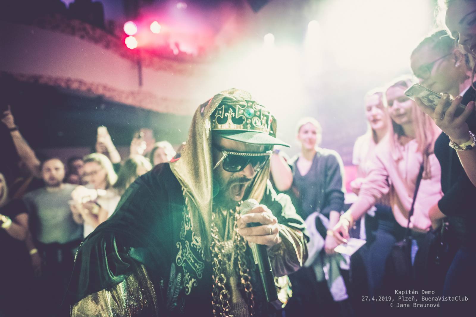 Kapitán Demo pokřtil vyprodaný 