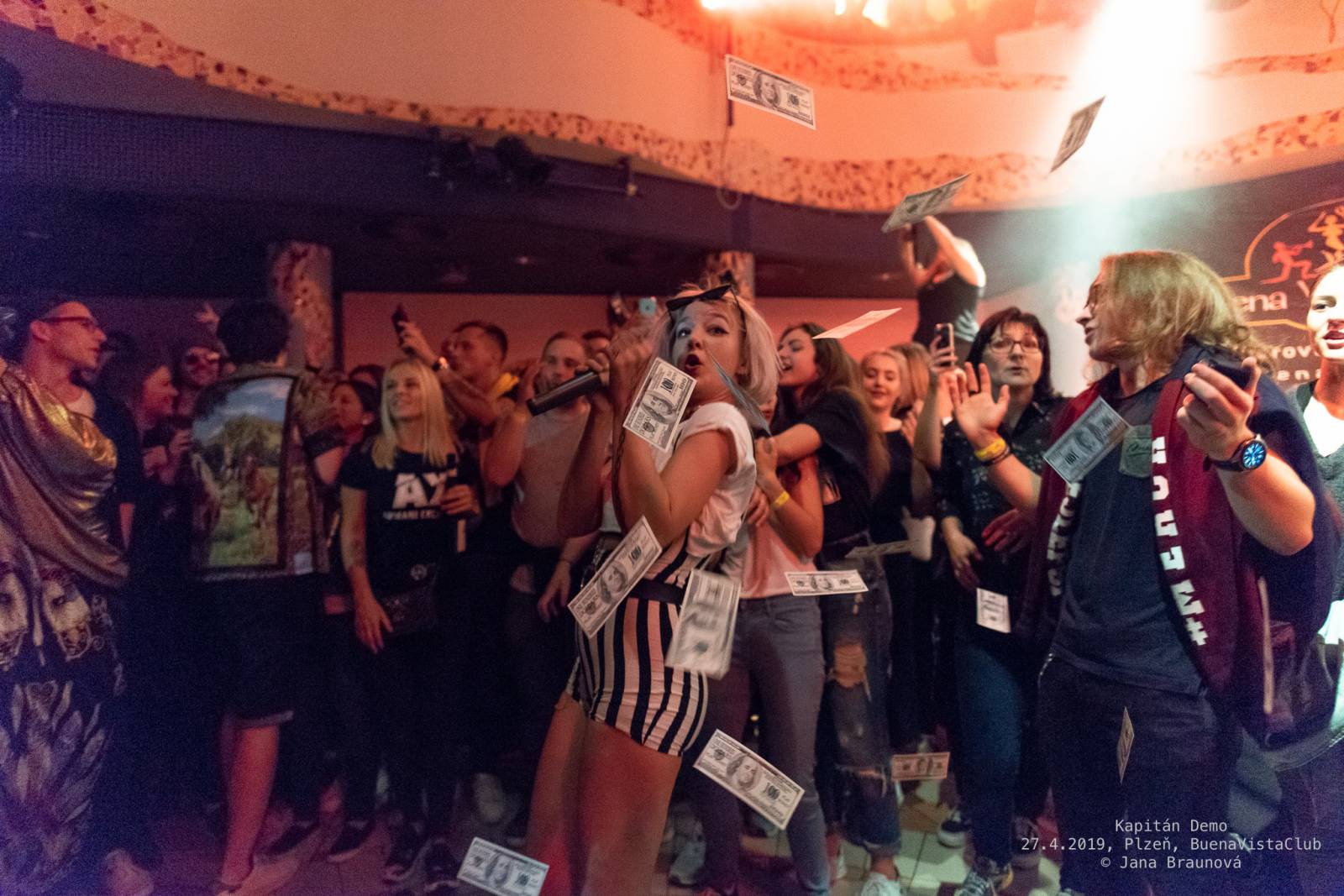 Kapitán Demo pokřtil vyprodaný 