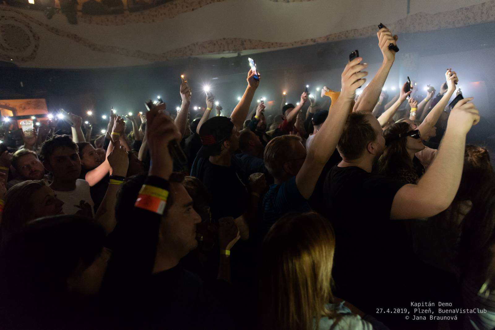 Kapitán Demo pokřtil vyprodaný 