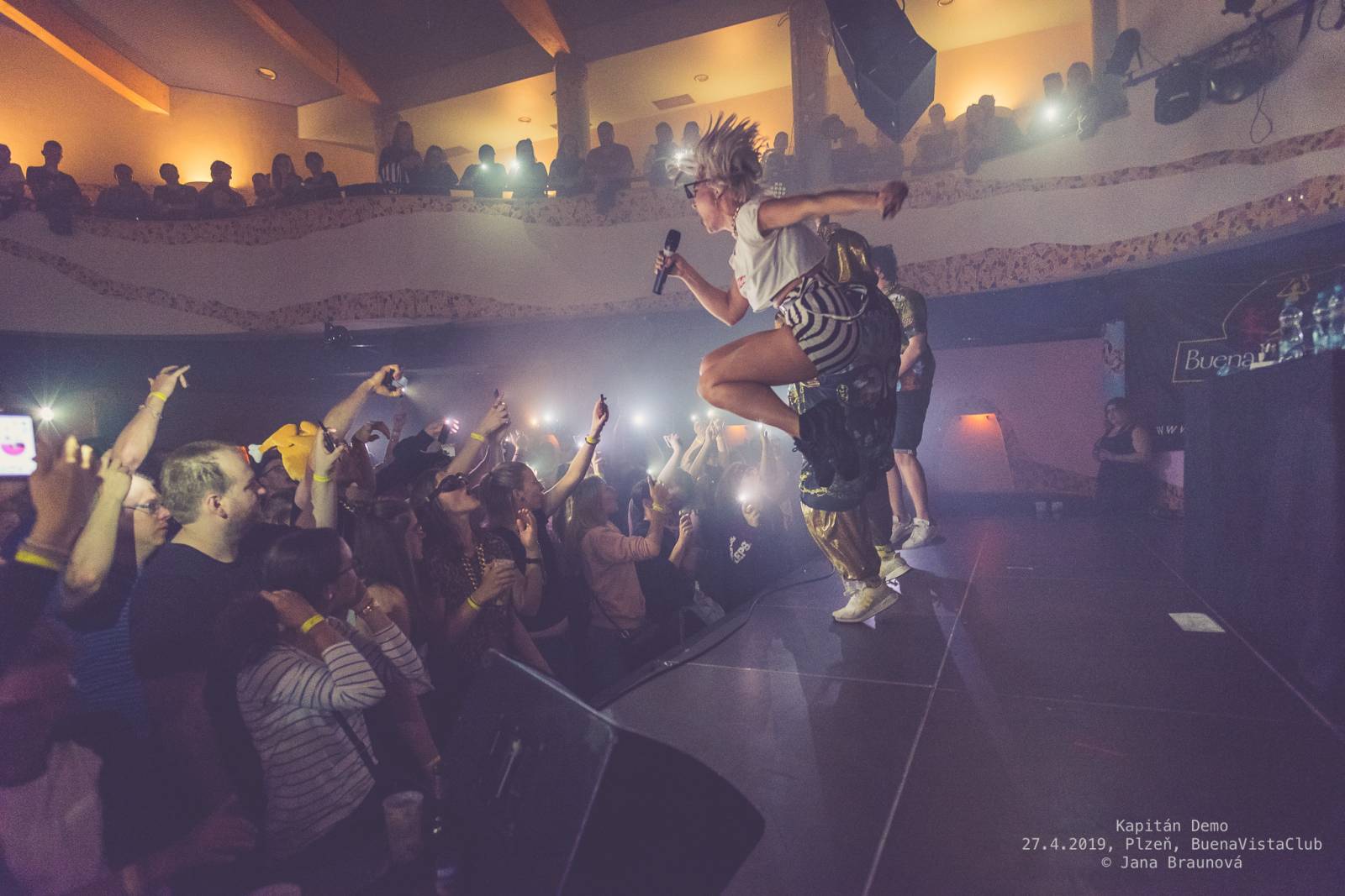 Kapitán Demo pokřtil vyprodaný 