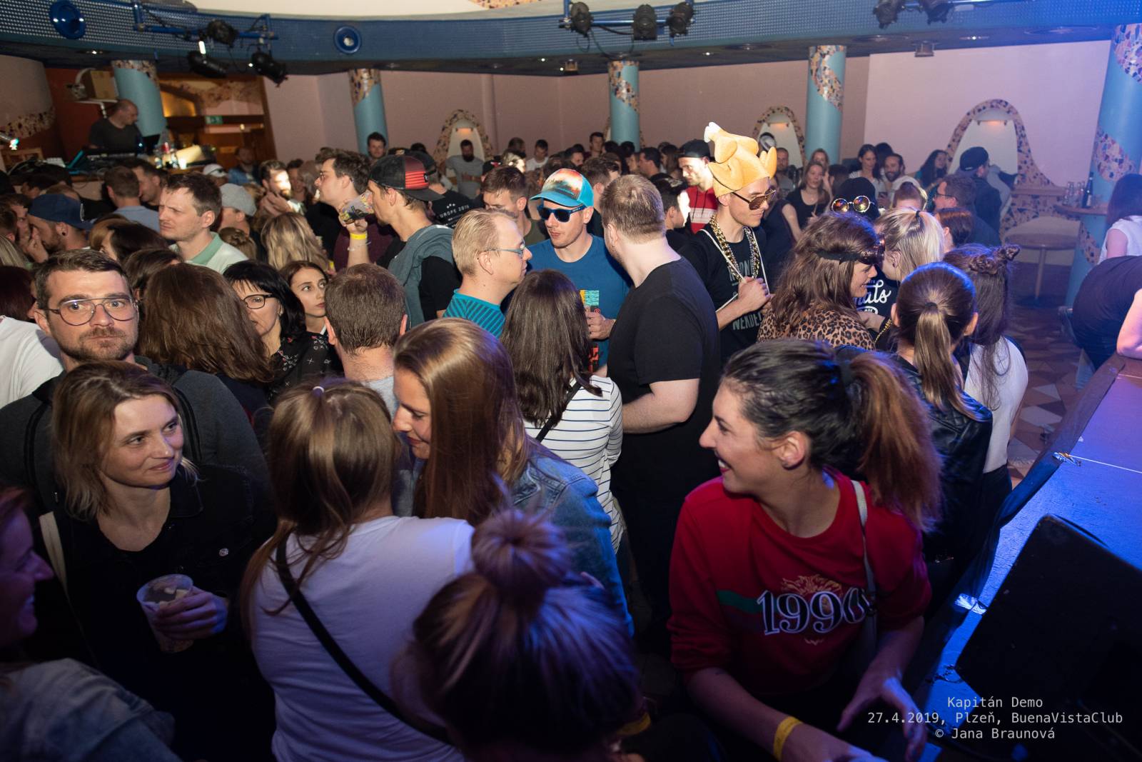 Kapitán Demo pokřtil vyprodaný 