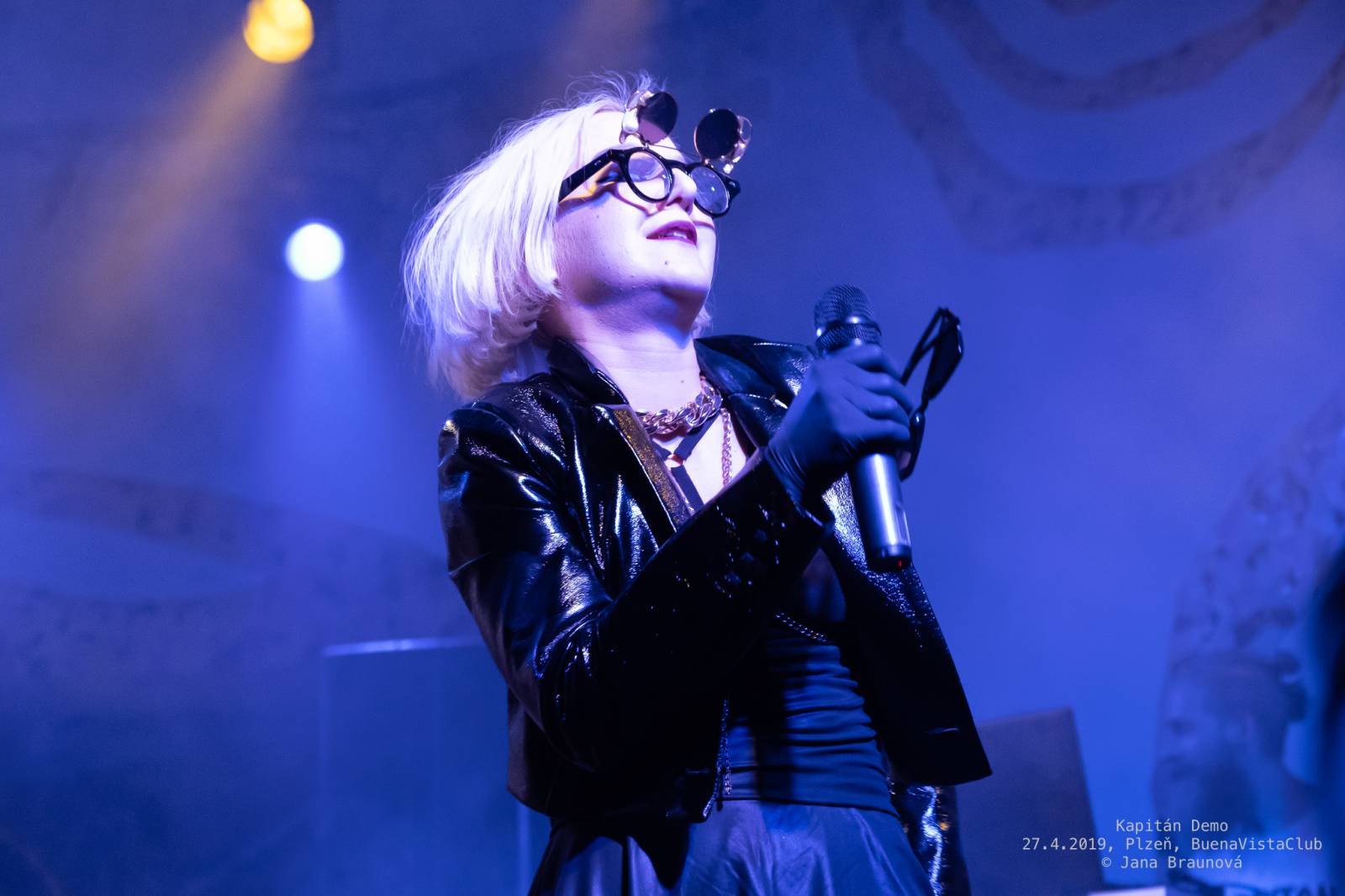 Kapitán Demo pokřtil vyprodaný 