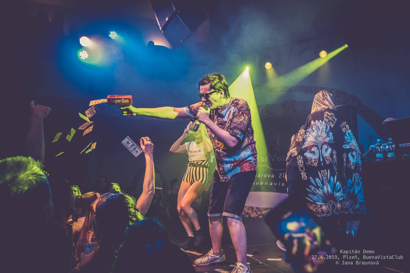 Kapitán Demo pokřtil vyprodaný 