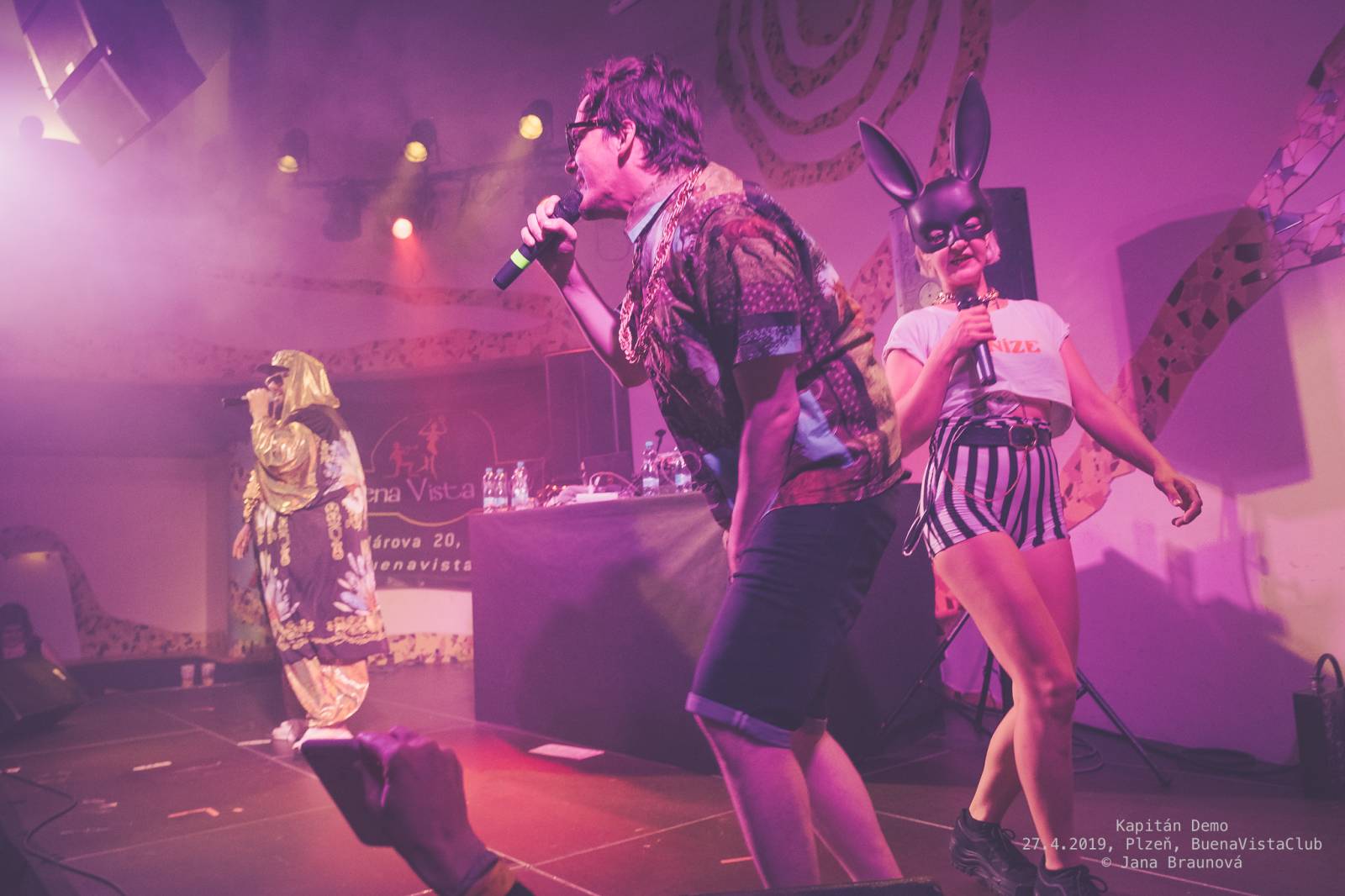 Kapitán Demo pokřtil vyprodaný 