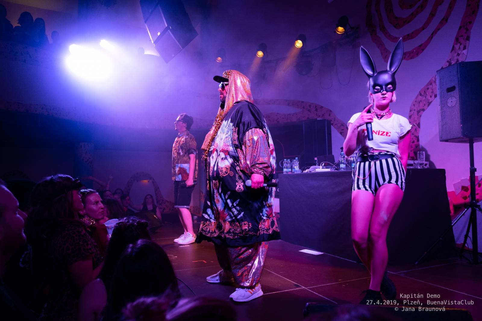 Kapitán Demo pokřtil vyprodaný 