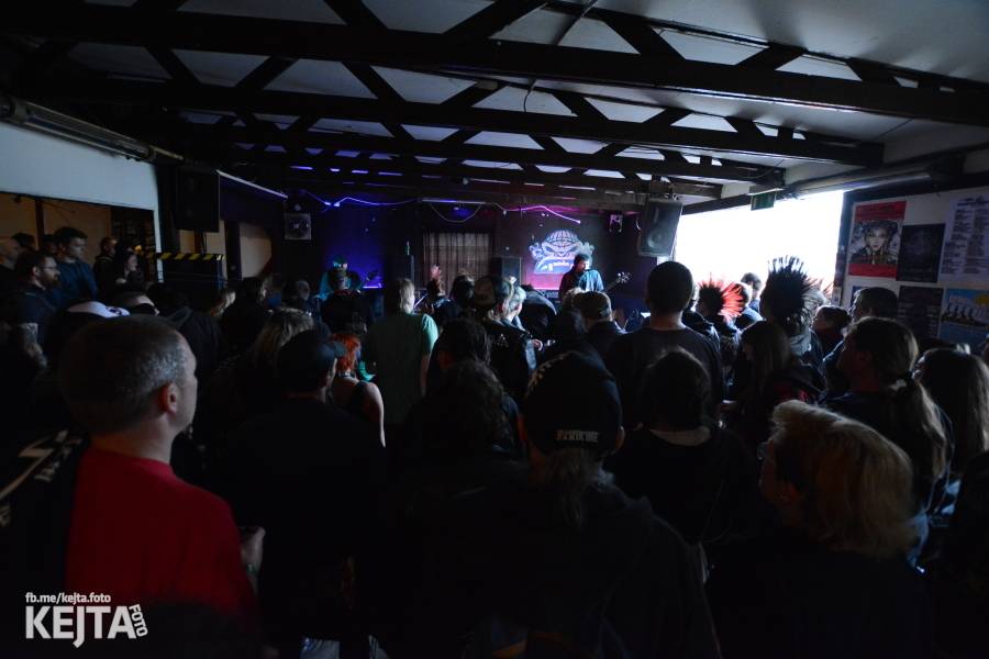 Na festivalu Punx And Summer v Modré Vopici zahrála i punková legenda Šanov 1. Vystoupili také RV4 nebo TASS