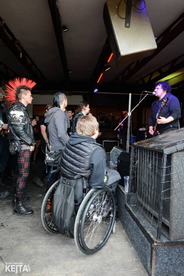 Na festivalu Punx And Summer v Modré Vopici zahrála i punková legenda Šanov 1. Vystoupili také RV4 nebo TASS