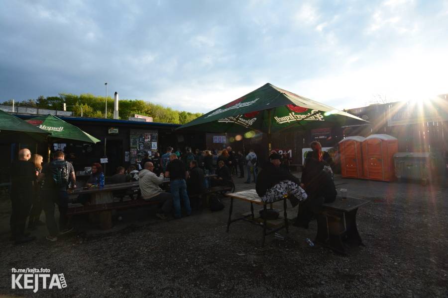 Na festivalu Punx And Summer v Modré Vopici zahrála i punková legenda Šanov 1. Vystoupili také RV4 nebo TASS