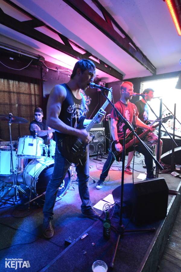 Na festivalu Punx And Summer v Modré Vopici zahrála i punková legenda Šanov 1. Vystoupili také RV4 nebo TASS