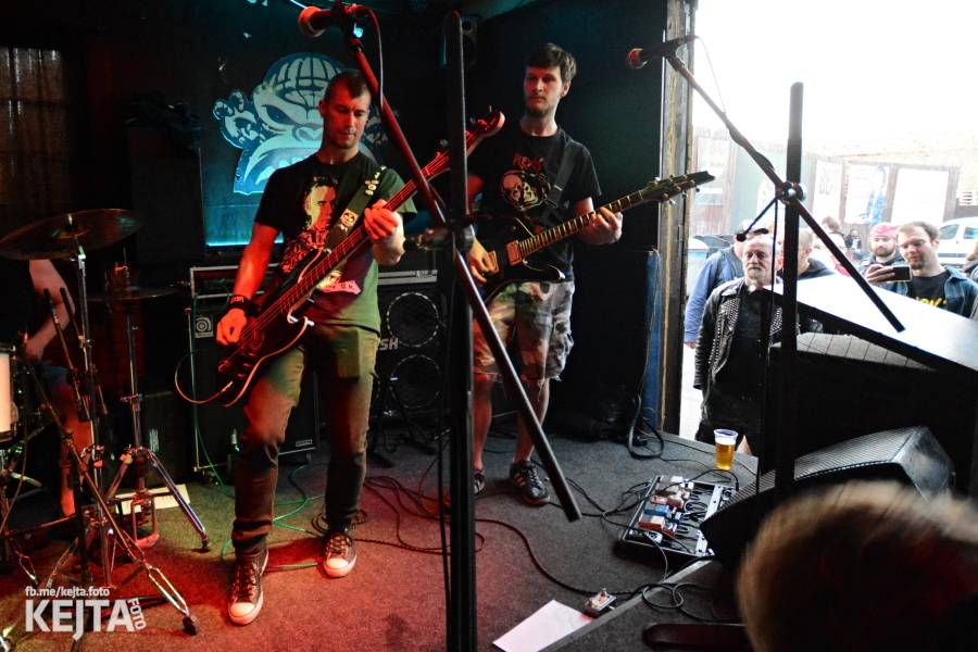 Na festivalu Punx And Summer v Modré Vopici zahrála i punková legenda Šanov 1. Vystoupili také RV4 nebo TASS