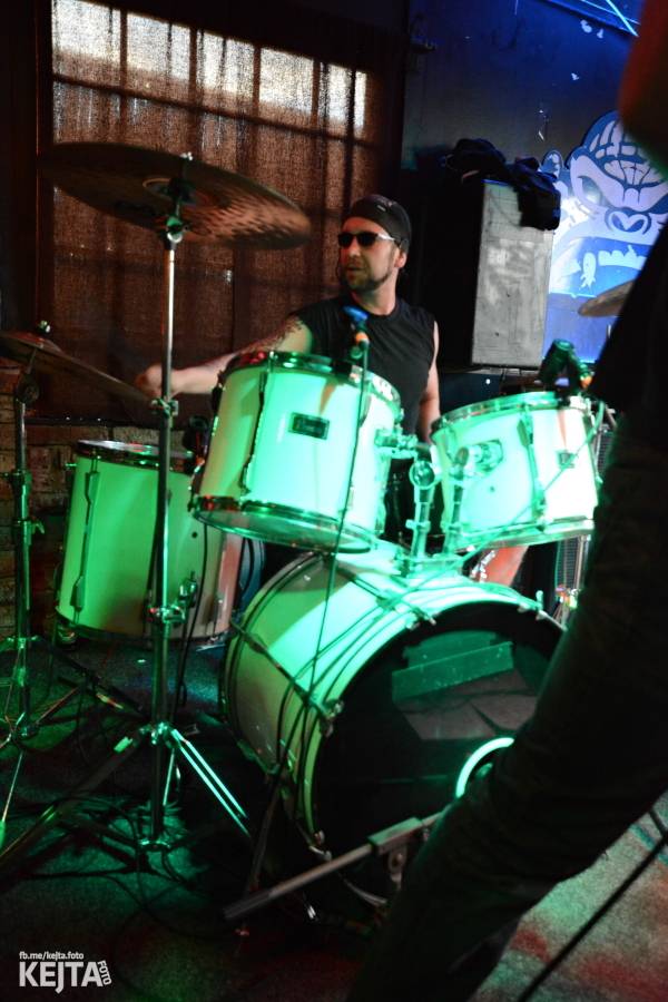 Na festivalu Punx And Summer v Modré Vopici zahrála i punková legenda Šanov 1. Vystoupili také RV4 nebo TASS