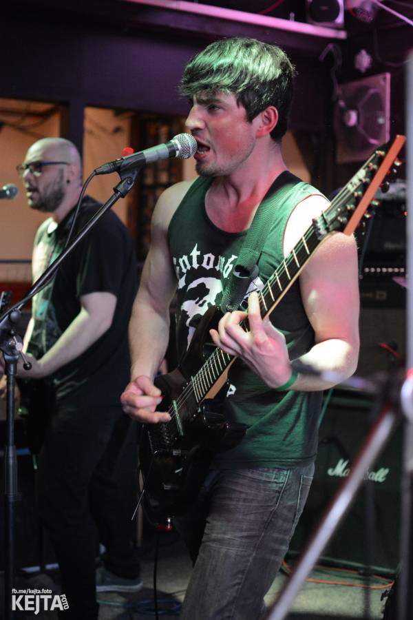 Na festivalu Punx And Summer v Modré Vopici zahrála i punková legenda Šanov 1. Vystoupili také RV4 nebo TASS