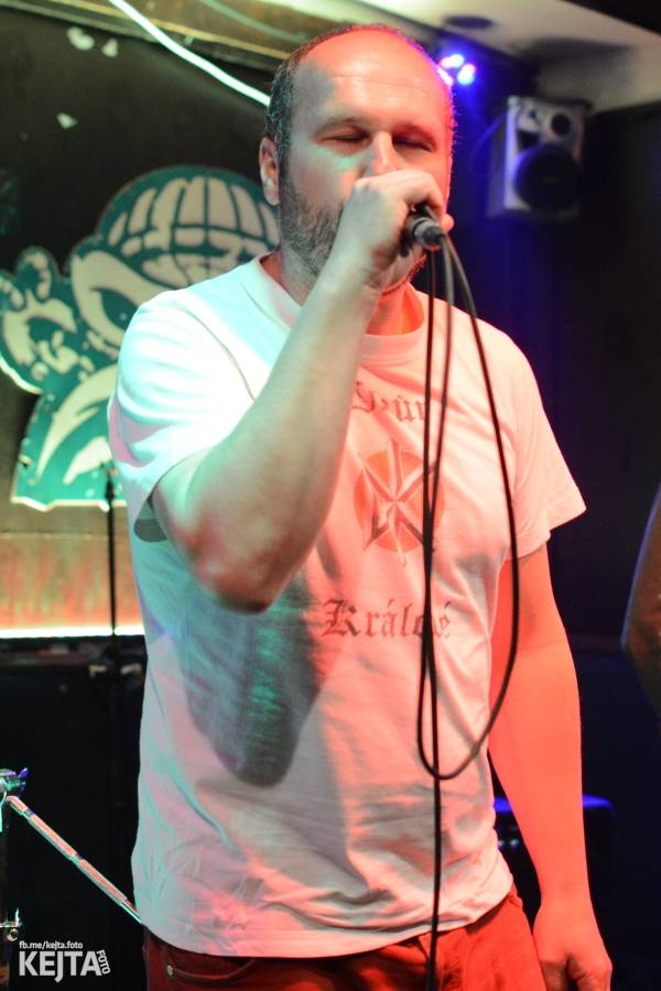 Na festivalu Punx And Summer v Modré Vopici zahrála i punková legenda Šanov 1. Vystoupili také RV4 nebo TASS