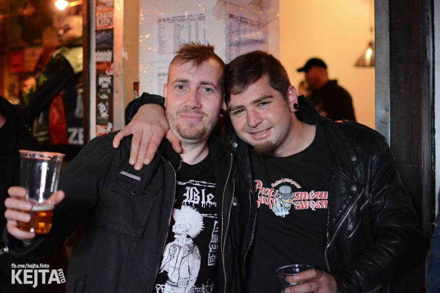 Na festivalu Punx And Summer v Modré Vopici zahrála i punková legenda Šanov 1. Vystoupili také RV4 nebo TASS