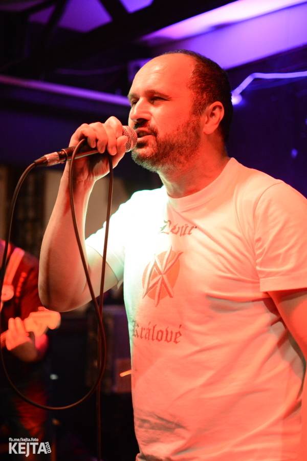 Na festivalu Punx And Summer v Modré Vopici zahrála i punková legenda Šanov 1. Vystoupili také RV4 nebo TASS